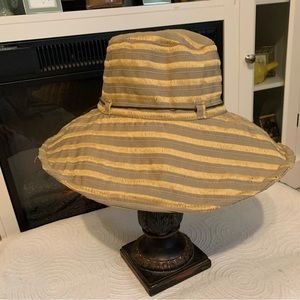 NWT striped khaki/yellow slightly distressed sun hat